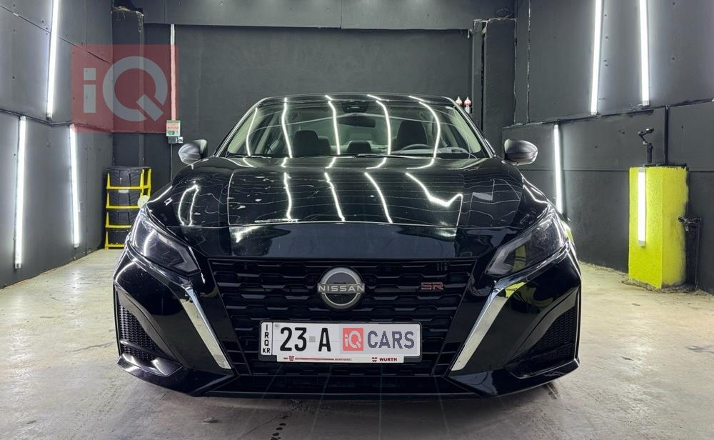 نيسان ألتيما